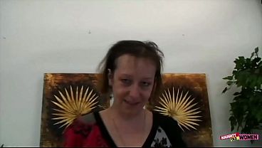 Nonton Despite Being Old The Brunette Still Adores Bending Over And Letting A Man Use Her thumbnail