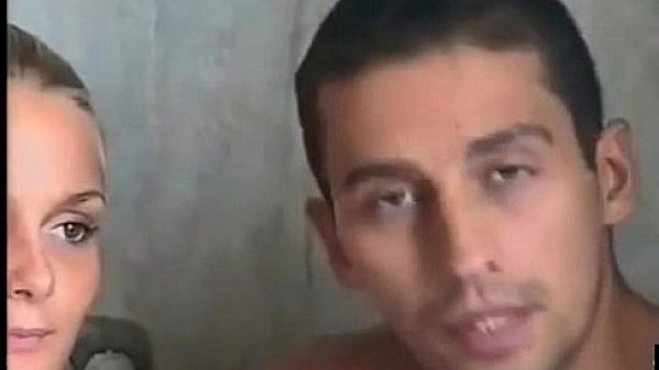 Russian pair takes off his sex on camera 