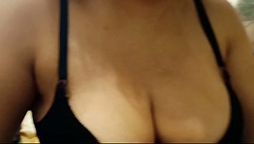 Nonton Vizinha T&iacute;mida Grandes Peitos Naturais Me Provocou Um Generoso Decote ...fodeu Estilo Cachorrinho E Vaqueira! Que Seios Lindos Pulando! (10) thumbnail