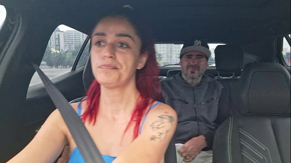 Motorista de app pegou passageiro batendo punheta e pediu pra chupar 