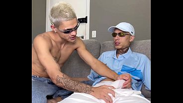 Nonton O Parceiro Ama Vir Cheirar O Pentelh&atilde;o thumbnail