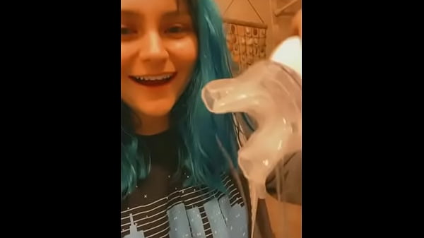 Teasy collection of teeth whitening gals and salivary 