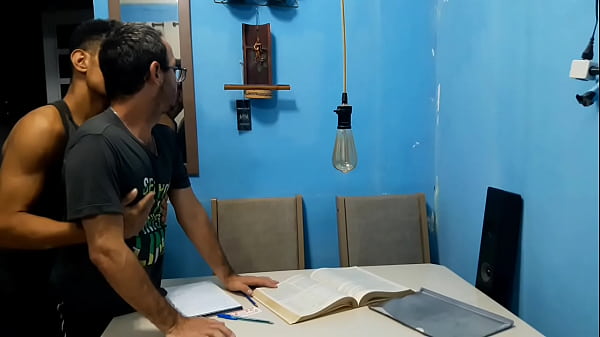 Play MP4 - Aluno dotado fode o professor depois de tirar nota 10 filme completo no Red