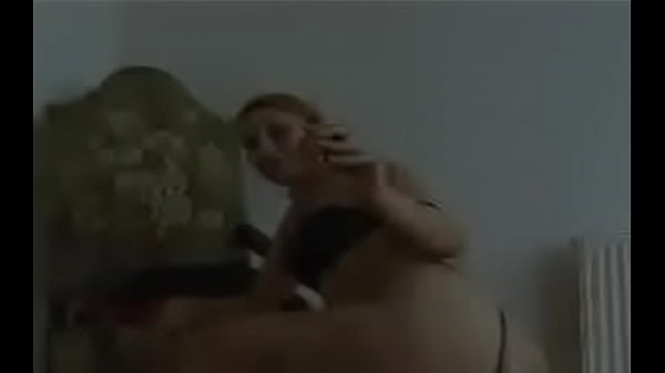 Nonton Object Insertion - Pretty Redhead Inserts Yellow Plums ~25b thumbnail