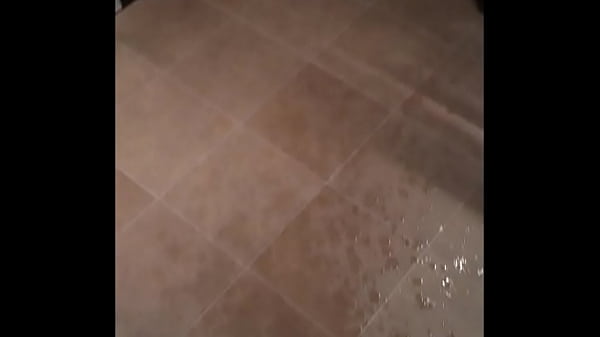 Play MP4 - Amature squirt queen Leo Infamous