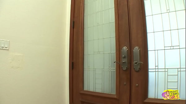 Nonton Two Individuals Express A Desire To Explore A Same-sex Relationship Due To A Perceived Dissatisfaction With Engaging In Heterosexual Activities. thumbnail