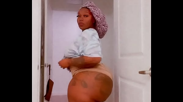 One big booty you gonna love to fuck
