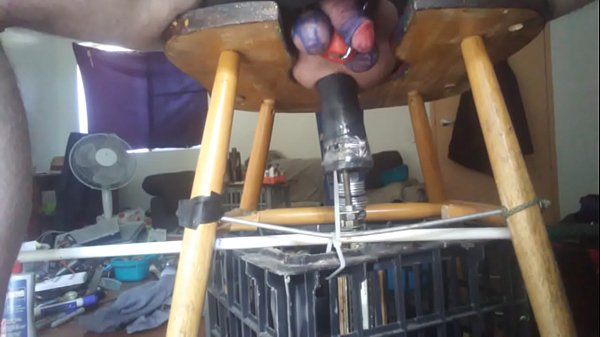 Play MP4 - Ass thumping machine