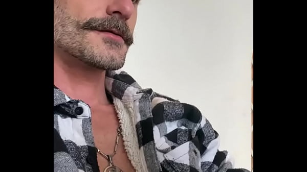 My friend Sucking me to help me Cum 