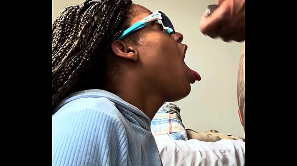 Fudi Escondido Meu Prim0, E Ele Gozou Na Minha Cara thumbnail