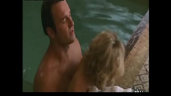 Kelly Carlson wetsex scene in indoor pool