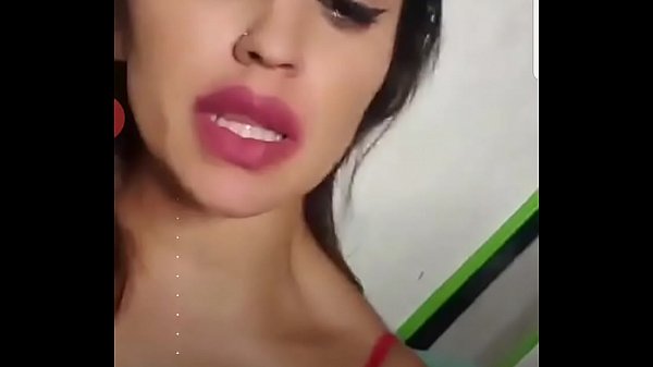 Pezones y concha de chica entangada 