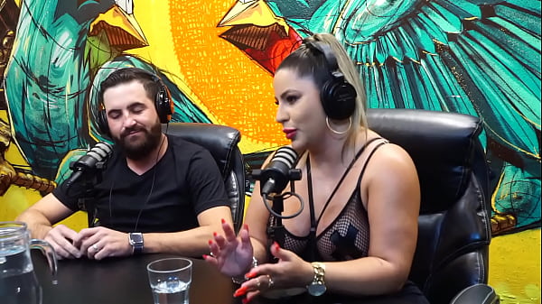 Play MP4 - Casal liberal que foi para reality sem vestir nada&excl; Juli Figueir&oacute;&comma; Miss Bumbum Caminhoneira & Felipe