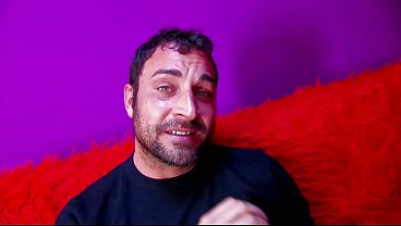 Nonton Fucking Brunette Mom thumbnail