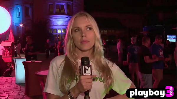 Gorgeous_chick Gemma Lee Farrell posing totally naked and exposedcute ass