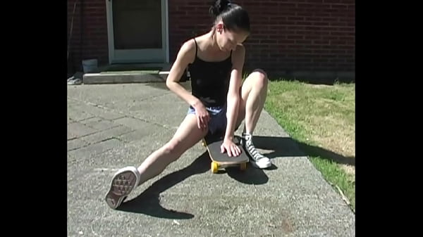 Zoe amateur skater shows her pierced nipples & flashes pussy 