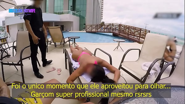 Desci Para A Piscina Para Me Bronzear Um Plug No Cu thumbnail