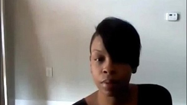 Nonton Black Girl Shakes Her Huge Fat Ass On Webcam thumbnail