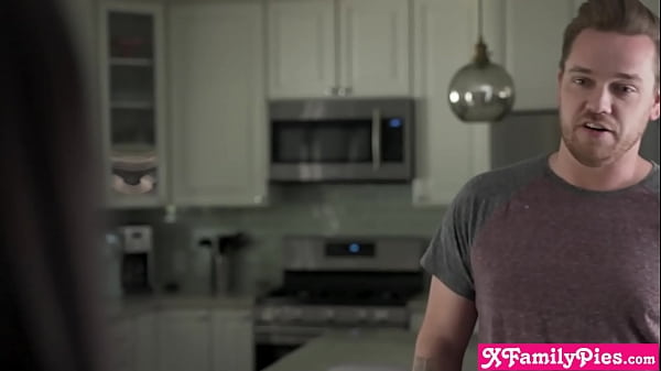 Ghost hunting stepsister Jazmin Luv and BFF Andi Rose slimed by_prank