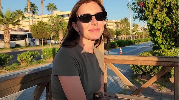 We met on the streetand immediatelyfucked_hard