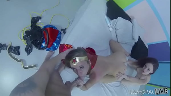 Nonton Hero Bangs Two Supersluts! thumbnail