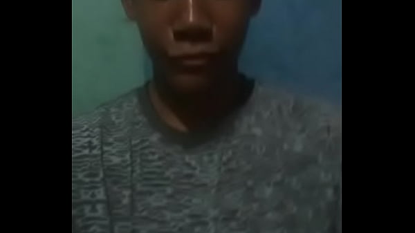 BO&Ccedil_AL NINFETINHO DE 18 ANOS NOVINHO BATENDO UMA ENQUANTO APRECIA UMA RTX3090 GOZANDO MUITO