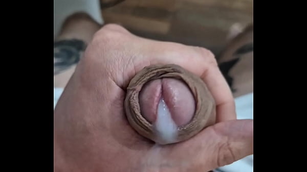 Novinho Cheio De Tes&atilde;o Caiu Na Gozando Gostoso thumbnail