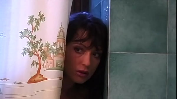 Nonton She Washes Him Before A Great Anal Fuck In The Bathroom thumbnail