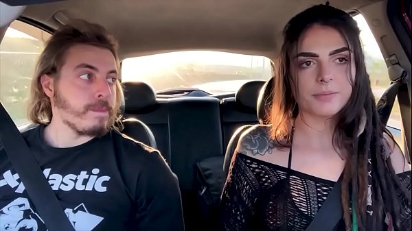 Morena De Dread Chupando A Amiga thumbnail