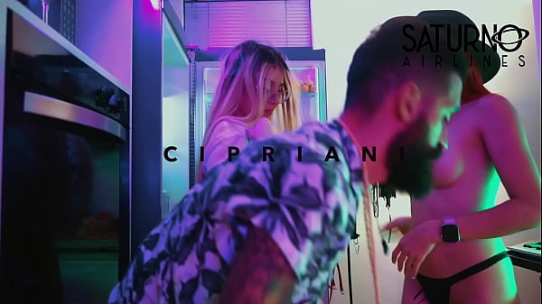 Play MP4 - Saturno Airlines - Parte3 - Bienvenidas a la nueva aerol&iacute;nea de Colombia