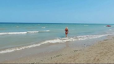 Just Met Her At The Beach And Invited Her To My Apartment thumbnail