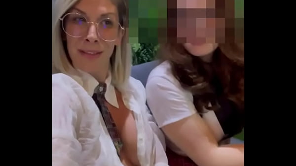 Ici tu as la story public vid&eacute;o de 45m super hot tome 4 sp&eacute;cial hors serie " 