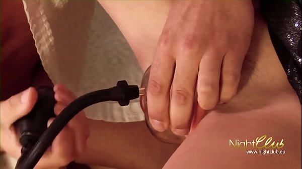 Play MP4 - Blondine wird von Ihrem Mann heftigst durchgefickt