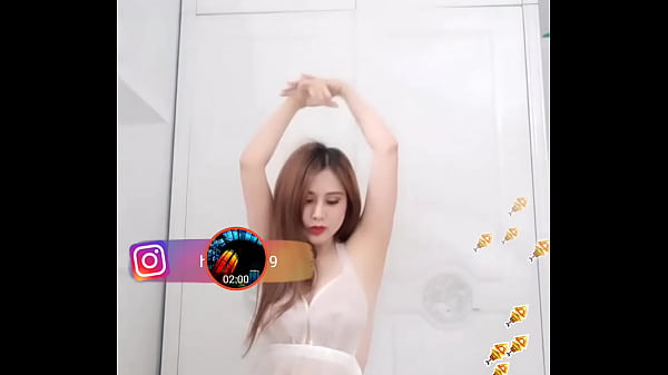 Em hà nhảy show bigo live