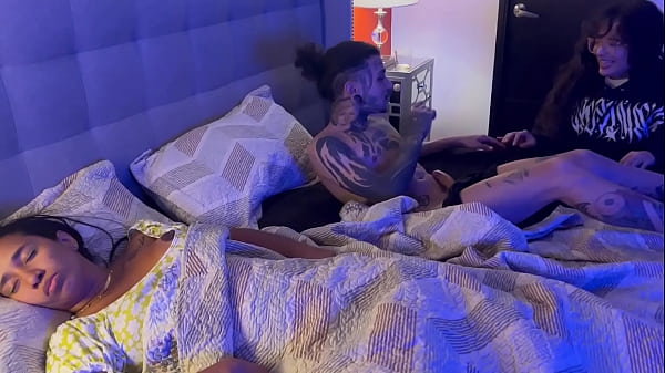 Play MP4 - I fuck my friend's husband while she is sleepy