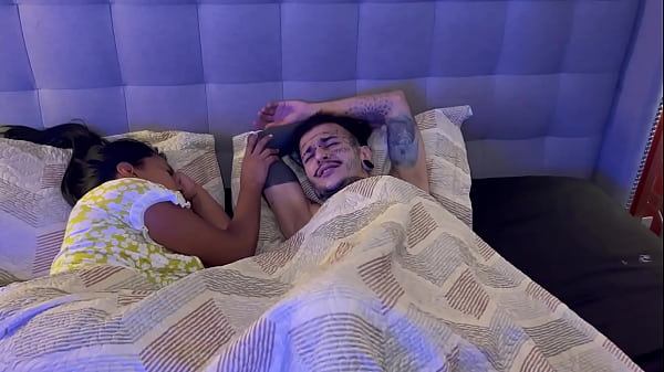 I fuck my friend s_husband_while she is sleepy