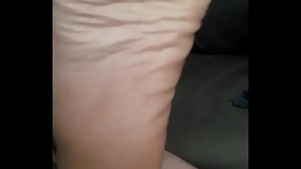 MILF angel shows off her massive size 11s. Mesmerizing scrunches and toe spreads 