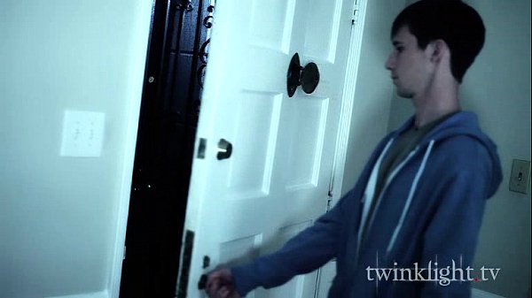 Play MP4 - Wont You Come In&quest;