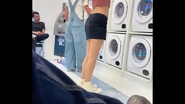 Nonton La Manera De Lavar Ropa Interior En La Lavander&iacute;a. thumbnail