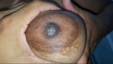 POV Pó_s-Banho Toalha Caindo: Ele Apertou Meus Bicos Naturais Até_ Sair Leitinho