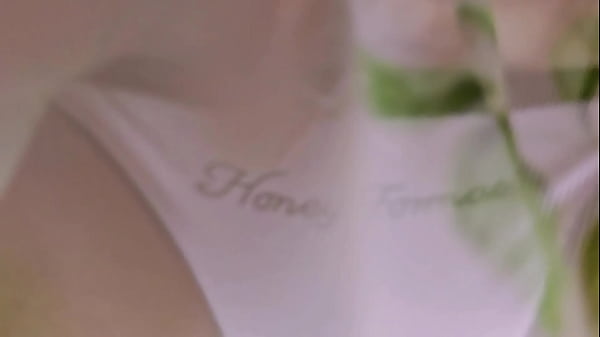 Nonton Stranger Fills Her Pink Panties With Huge Cum Load In Mall Toilet thumbnail