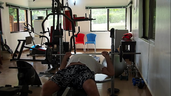 Nonton Flower Gets Fucked In Gym And Eats Cum From Lou Before The Swop A Cum Kiss thumbnail