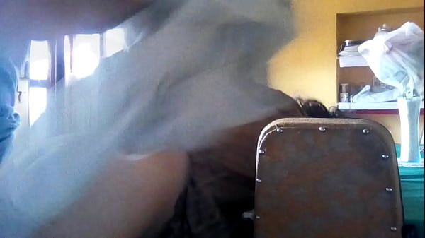 Play MP4 - LE GUSTA LLAMARME Y ME DICE QUE LA VENGA A COGER A SU CASA