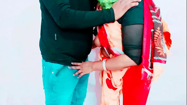 Play MP4 - तुम्हारी हसीना आंटी बेटे के दोस्त को घर बुलाकर ख़ूब चुदवाई