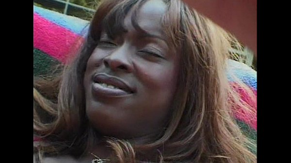 Play MP4 - Metro - Ass From The Past - scene 2 - extract 1