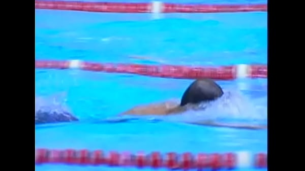 Play MP4 - Swim Team 2