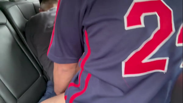 Play MP4 - Era una tarde lluviosa y en la app me sali&oacute; cerca un cabron que sub&iacute; a la camioneta y baj&oacute; la lluvia me lo folle