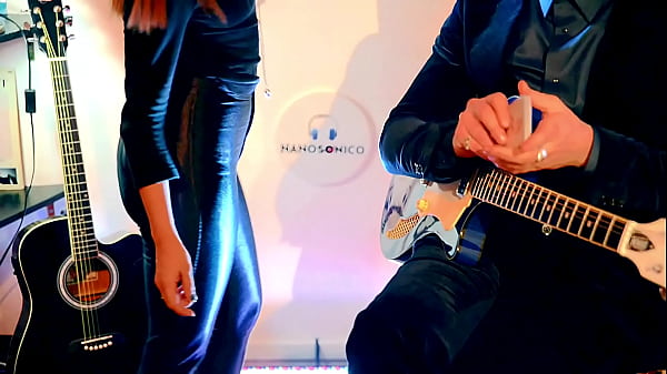 Nonton Mujer Bailando Rock thumbnail