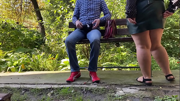 Play MP4 - Perverted curvy step mother knows all her step son's weaknesses