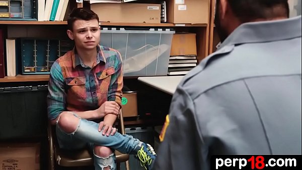 Petty theft - the suspect 19 year old boy